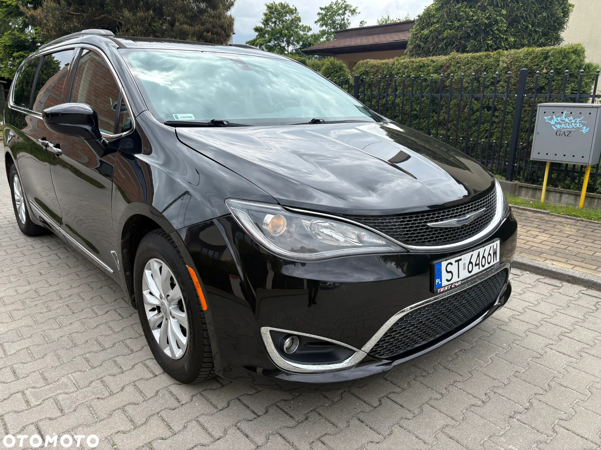 Chrysler Pacifica - 38
