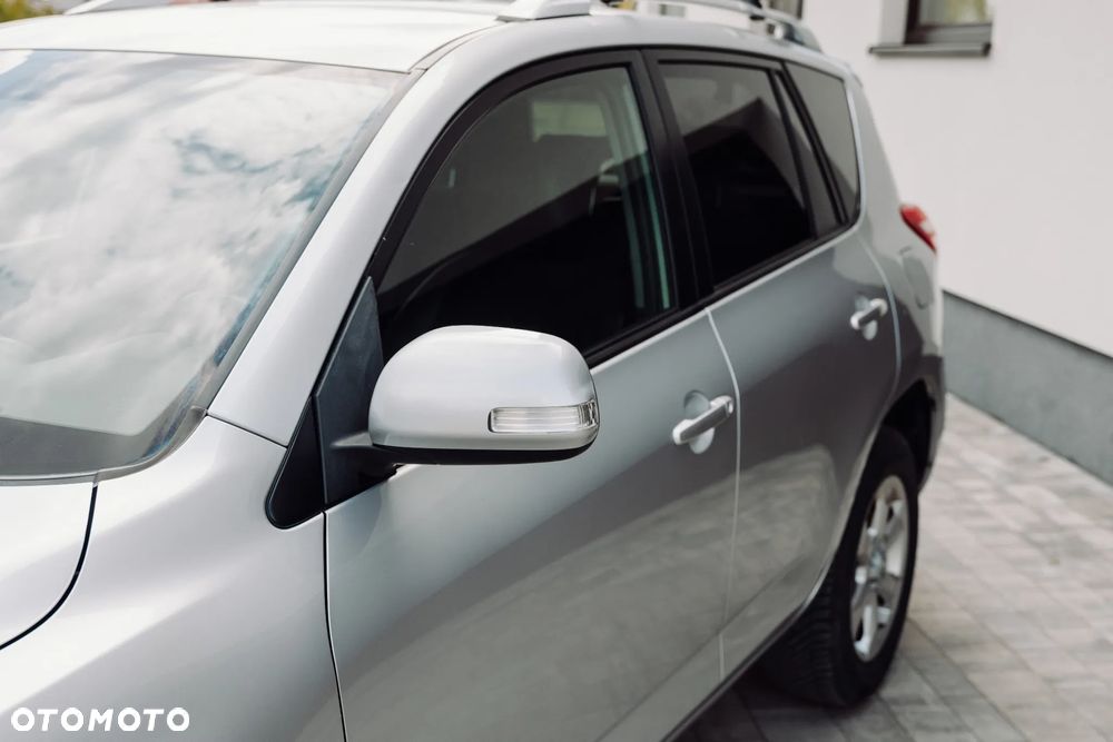 Toyota RAV4 - 7