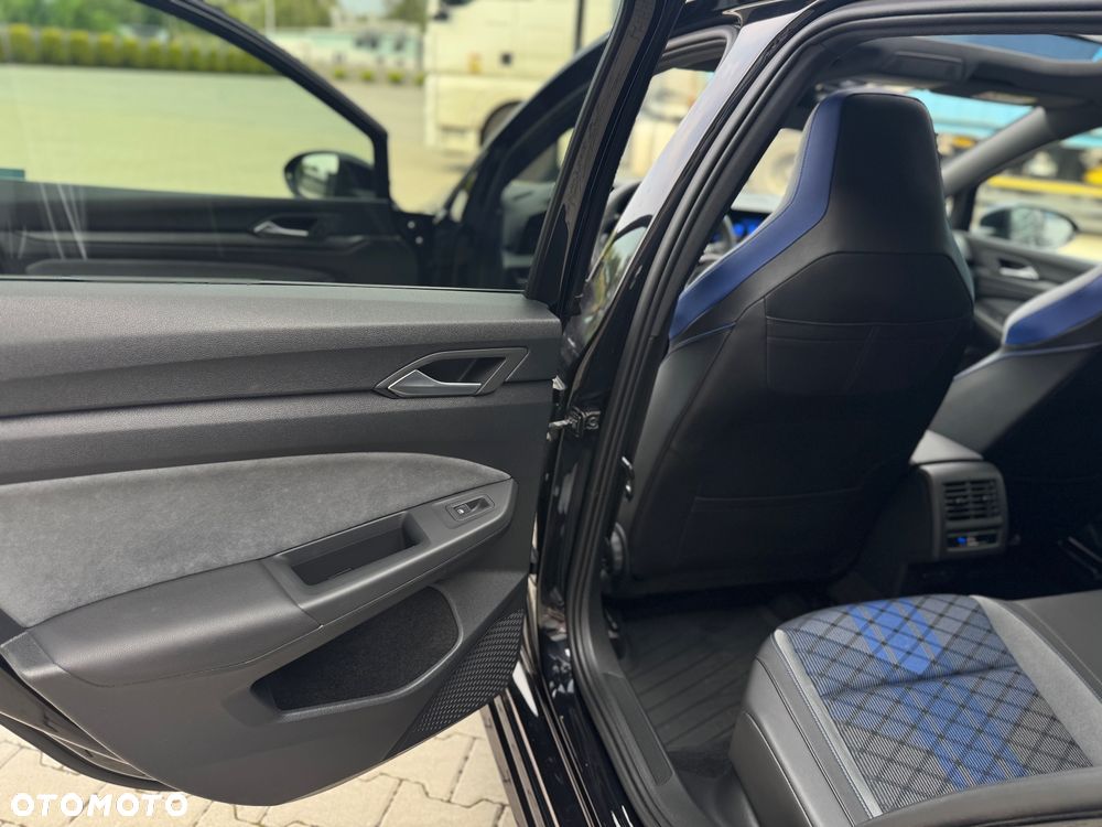 Volkswagen Golf - 21