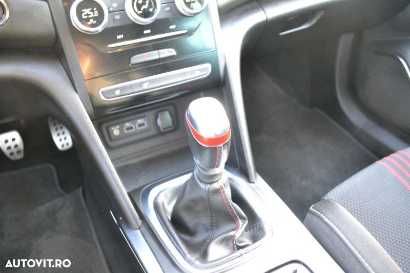 Renault Megane TCE 140 GPF RS Line - 16