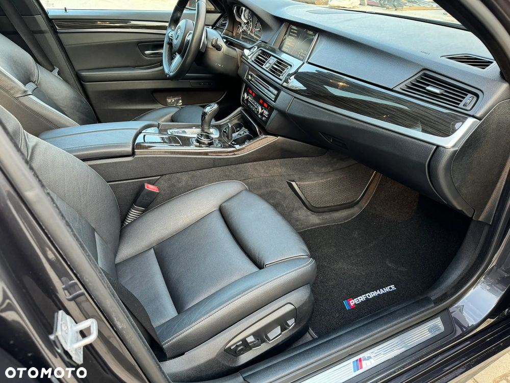 BMW Seria 5 550i - 7