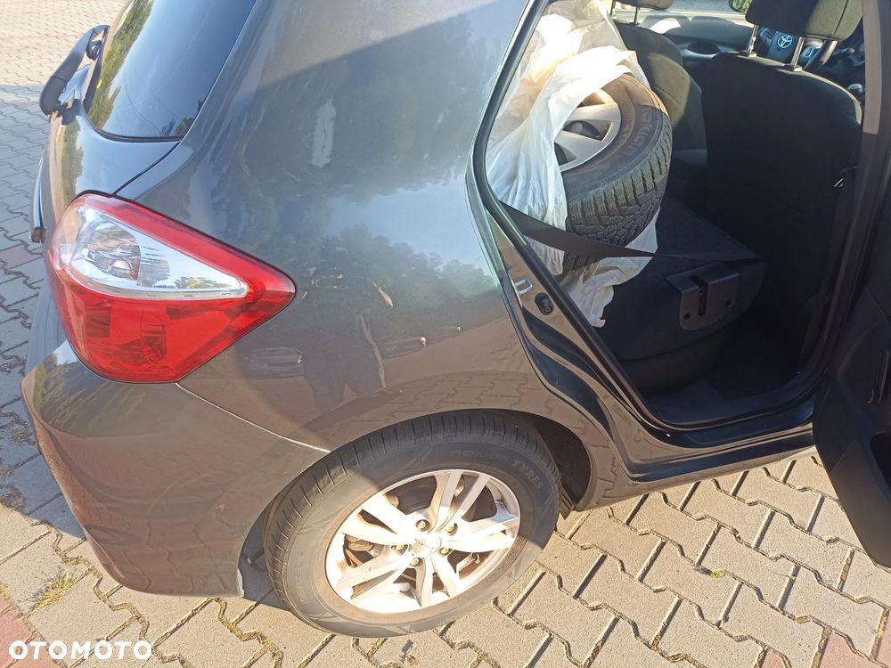 Toyota Auris 2013 photo 4