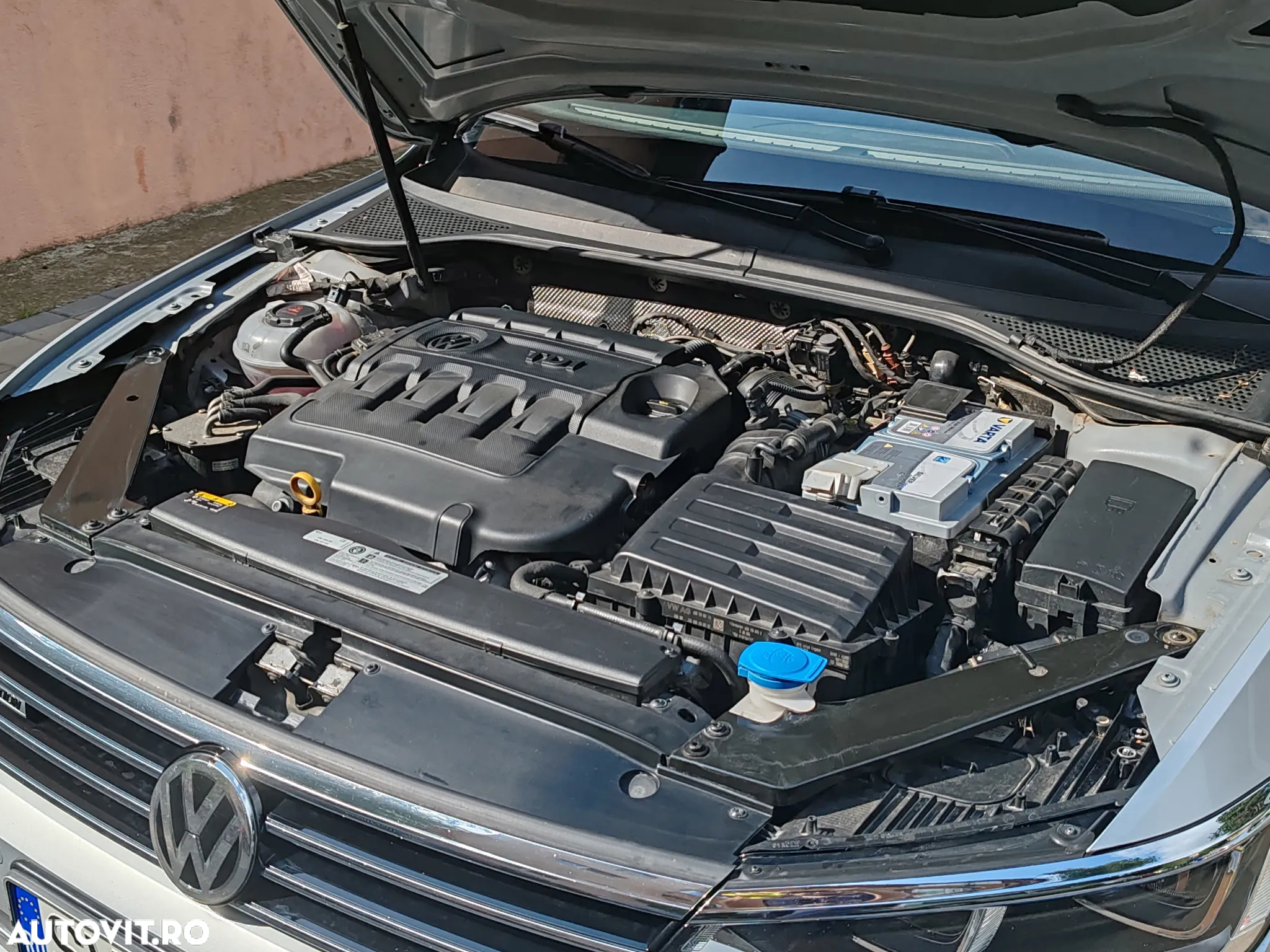Volkswagen Passat Variant 2.0 TDI DSG 4Motion Comfortline - 8