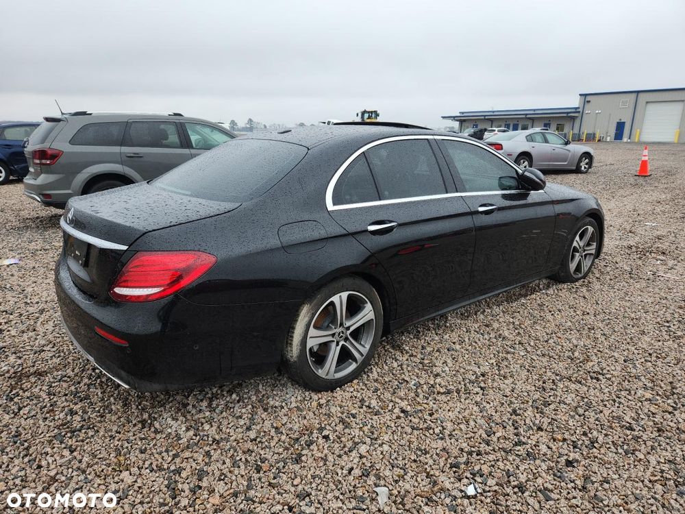 Mercedes-Benz Klasa E - 3