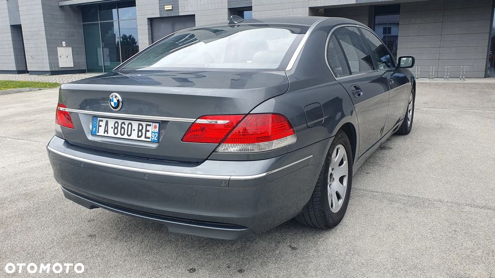 BMW Seria 7 740i - 23