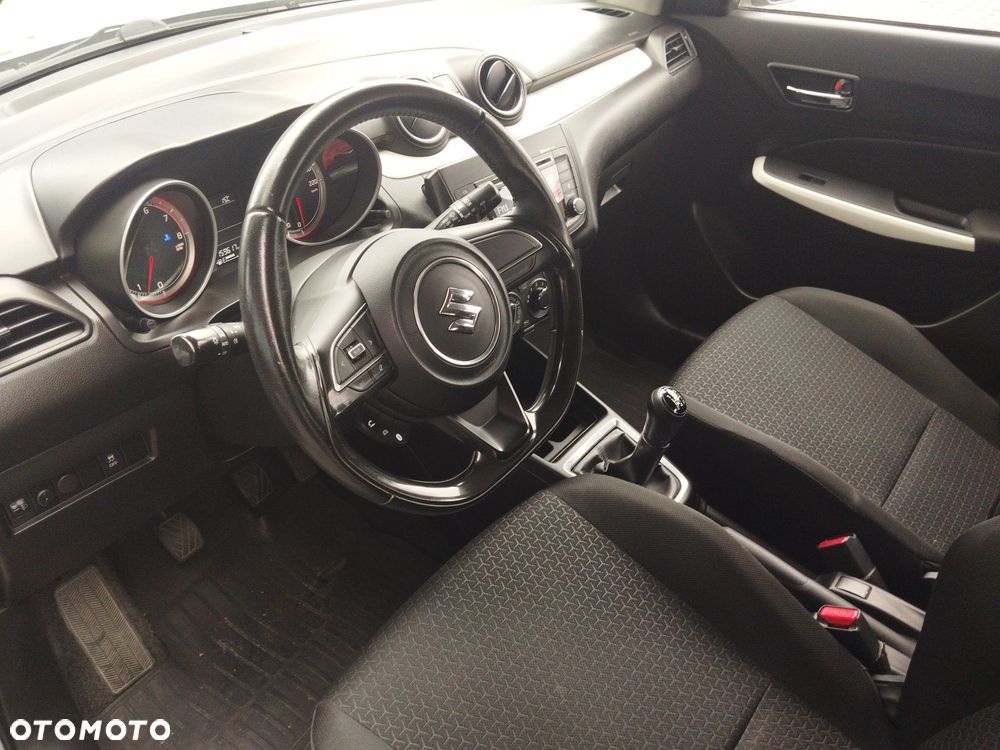 Suzuki Swift - 9