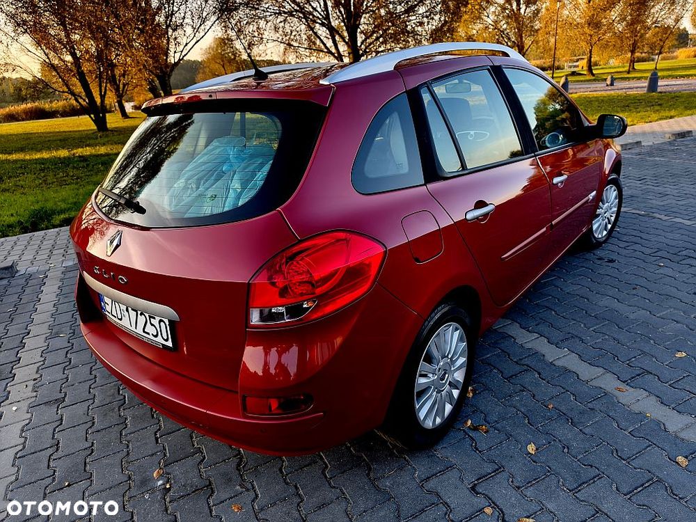 Renault Clio 2010 photo 3