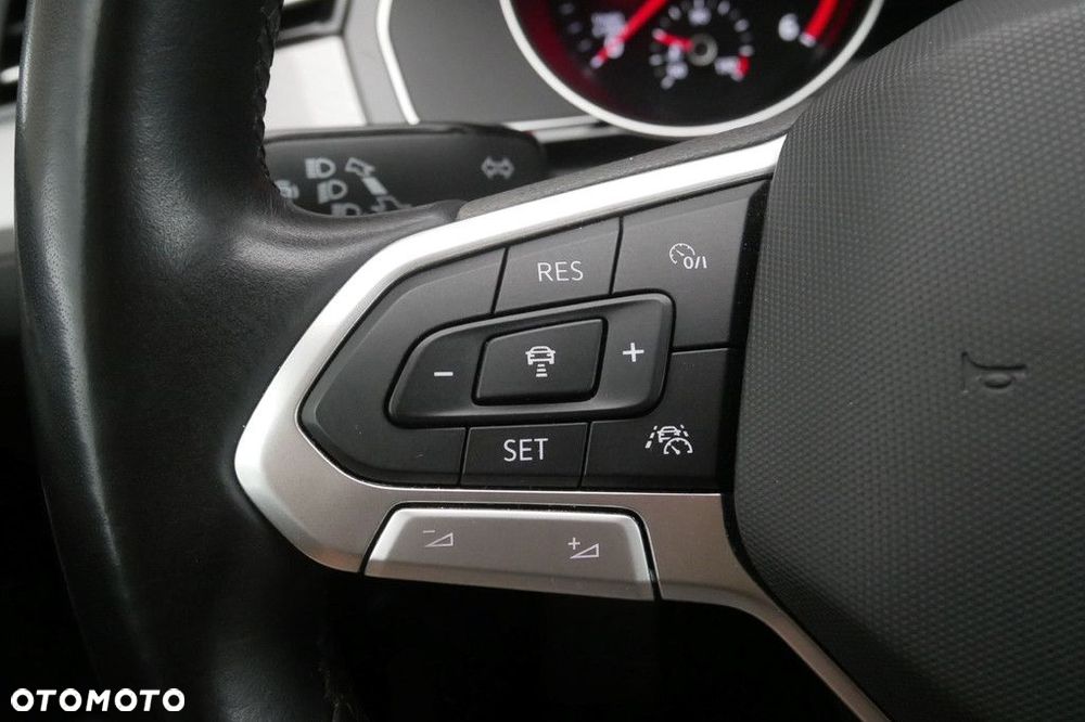 Volkswagen Passat Variant 2.0 TDI EVO Business - 23