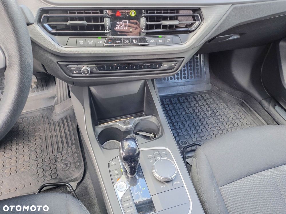 BMW Seria 1 118i Advantage - 20