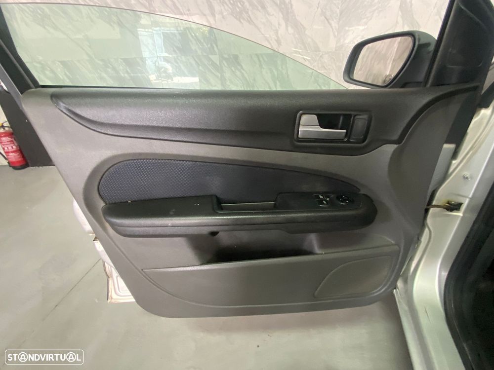 Ford Focus SW 1.6 TDCi Trend - 15