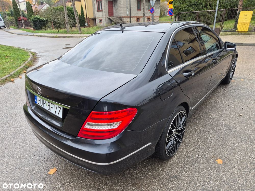 Mercedes-Benz Klasa C 180 BlueEFFICIENCY Avantgarde - 3