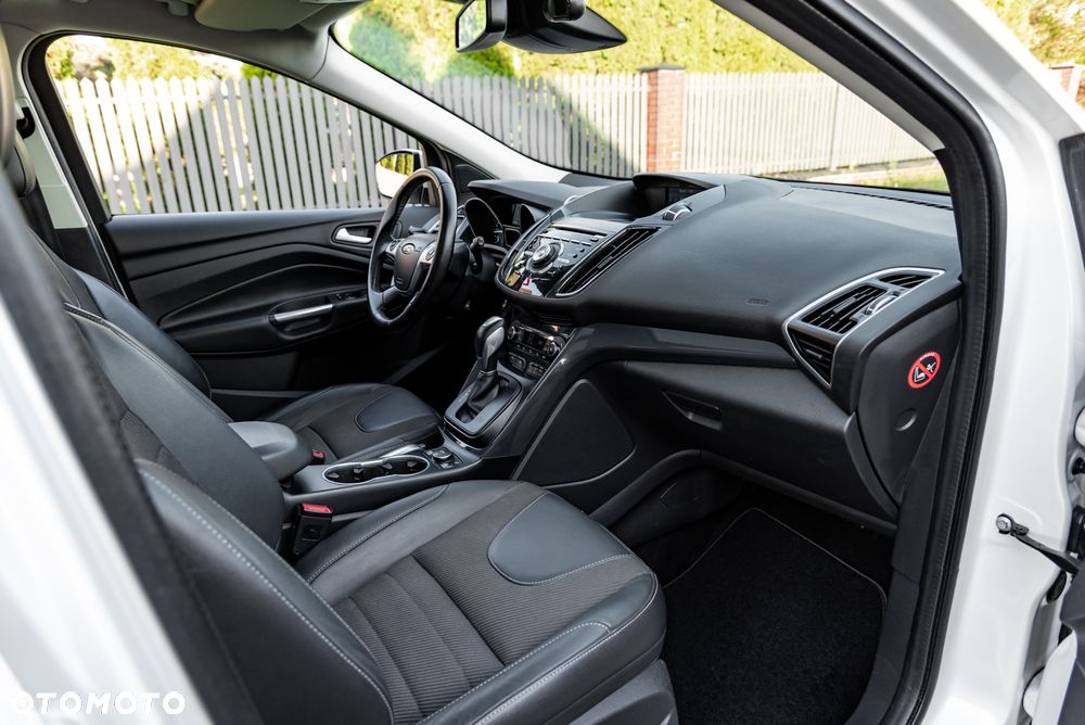Ford Kuga 2.0 TDCi 4x4 Titanium - 22