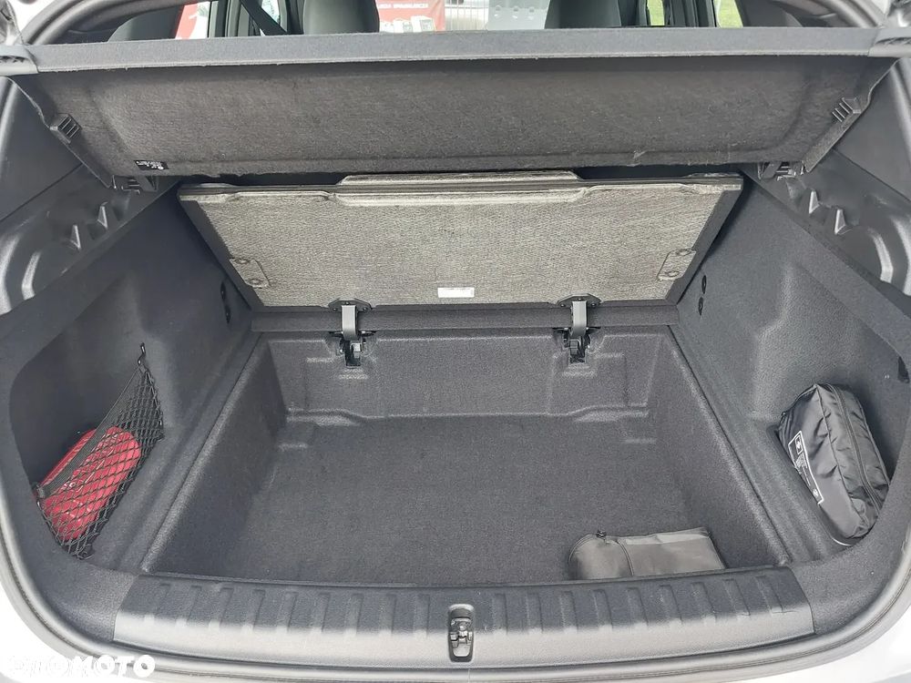 BMW X1 sDrive18i sport - 24