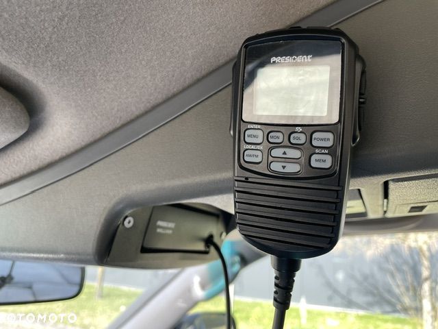 Toyota Land Cruiser - 4