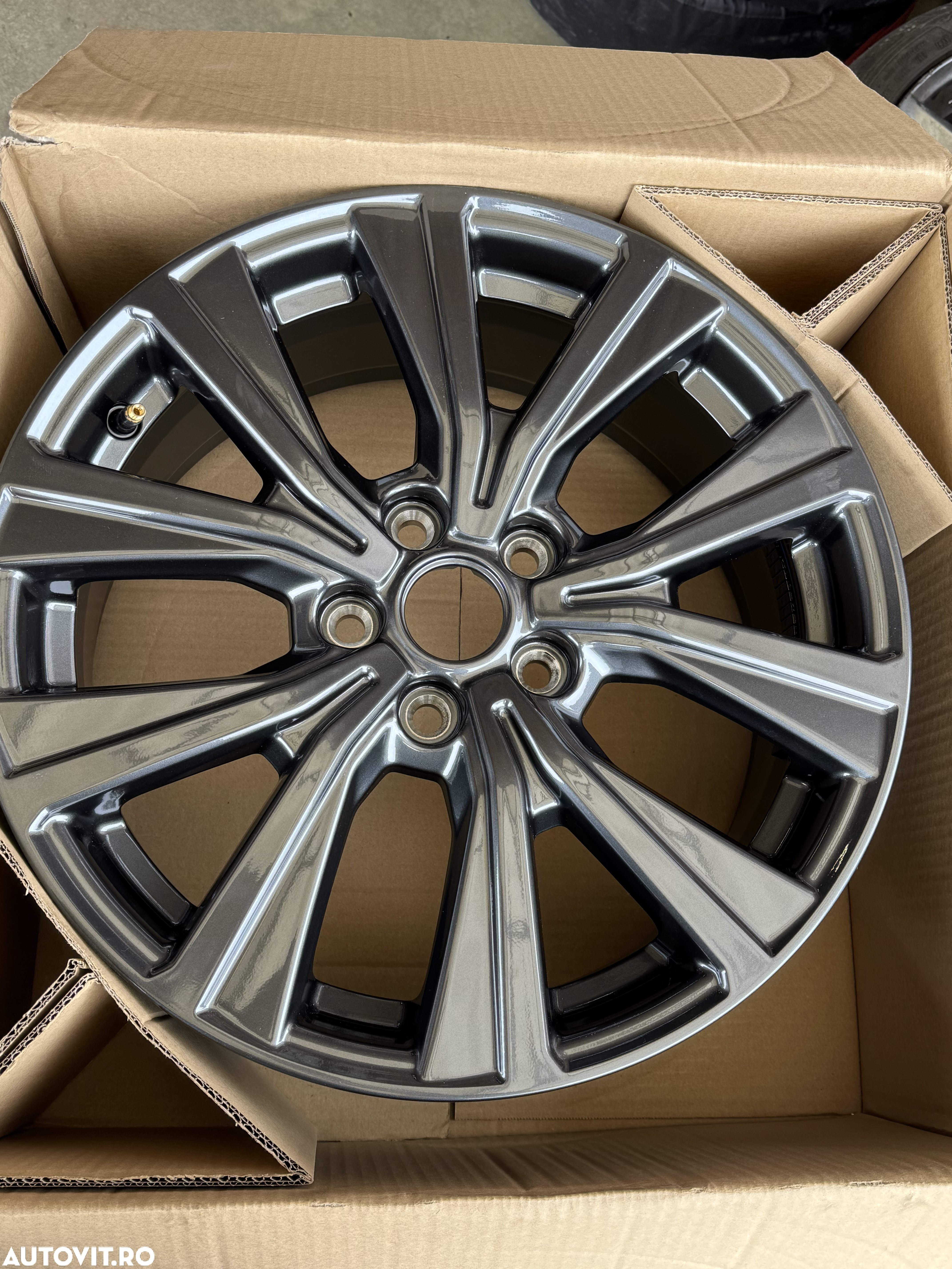 Vând jante originale Ford pe 17” noi - 2