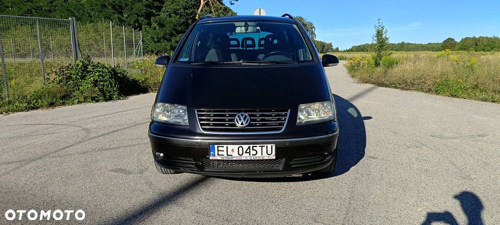 Volkswagen Sharan 1.9 TDI Comfortline Tiptr - 2