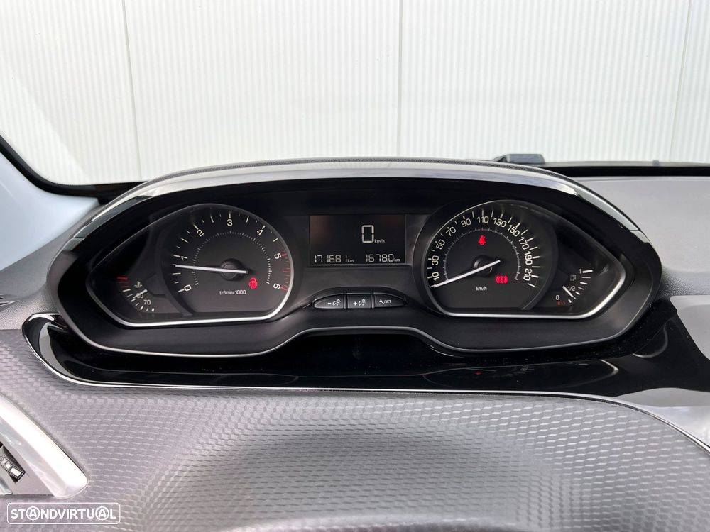 Peugeot 2008 1.5 BlueHDi Style - 17