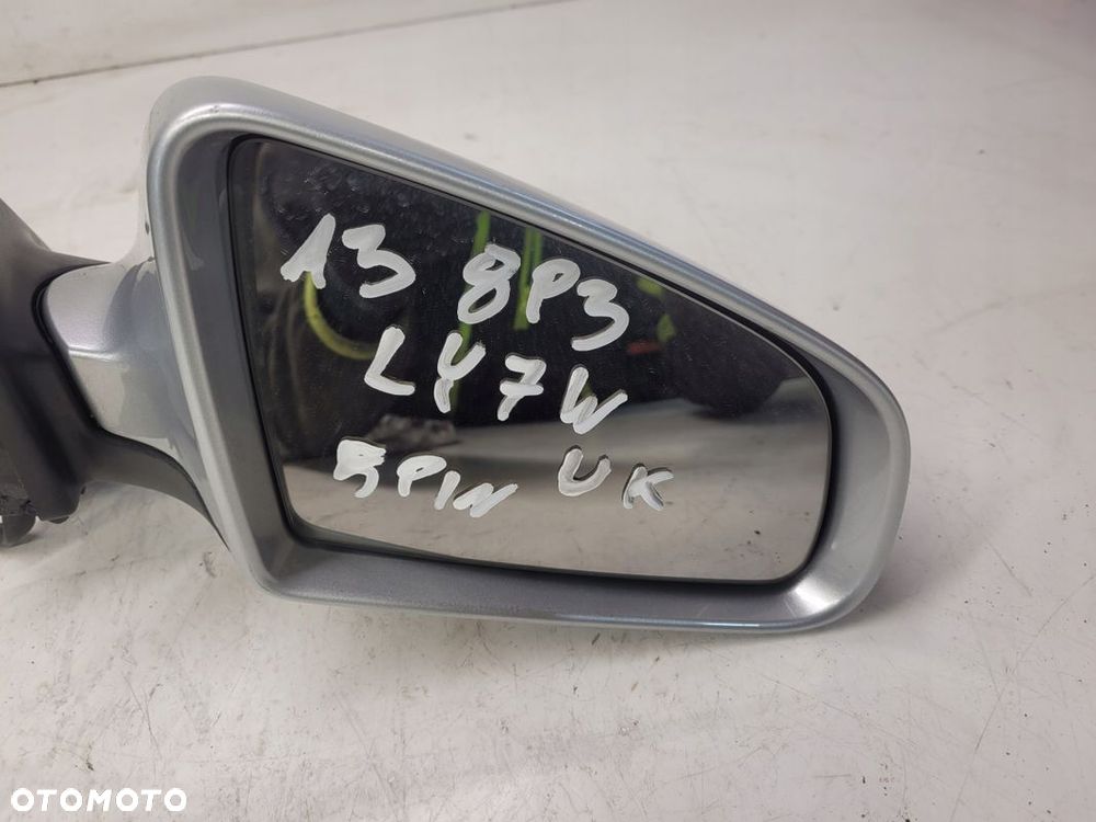 LUSTERKO PRAWY PRZÓD AUDI A3 8P3 LY7W 5 PIN UK 3D - 2