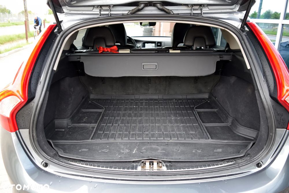 Volvo V60 Cross Country D3 Drive-E Summum - 9