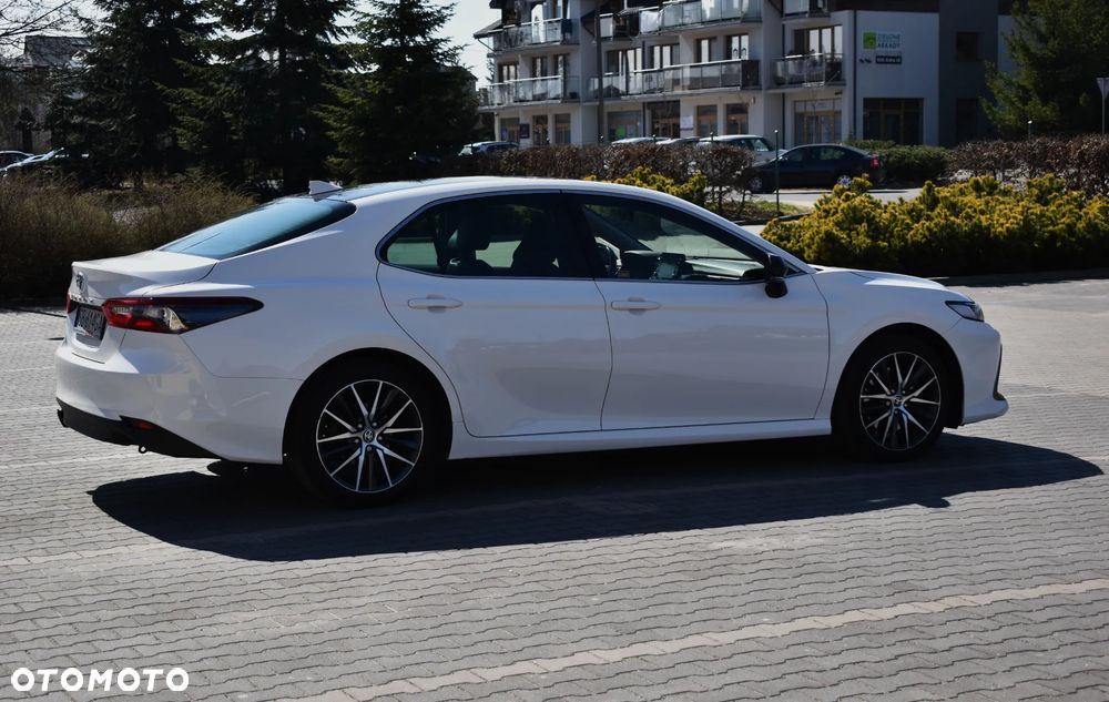 Toyota Camry 2.5 Hybrid Comfort CVT - 11