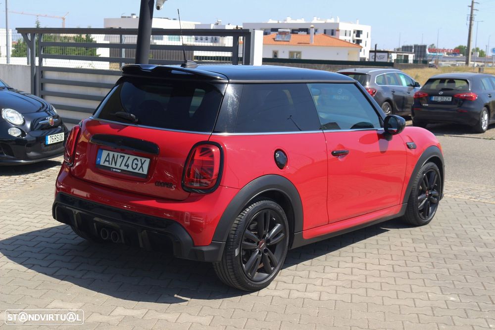 MINI 3 Portas Cooper S Premium P. JCW Auto - 24