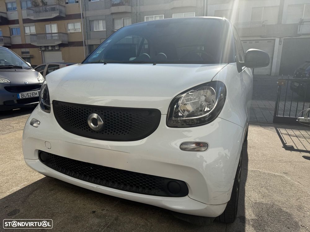 Smart ForTwo Coupé 1.0 mhd Passion 71 - 1