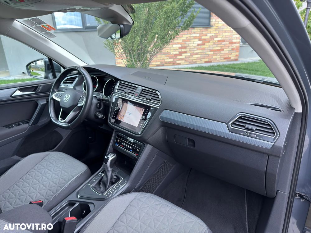 Volkswagen Tiguan - 10