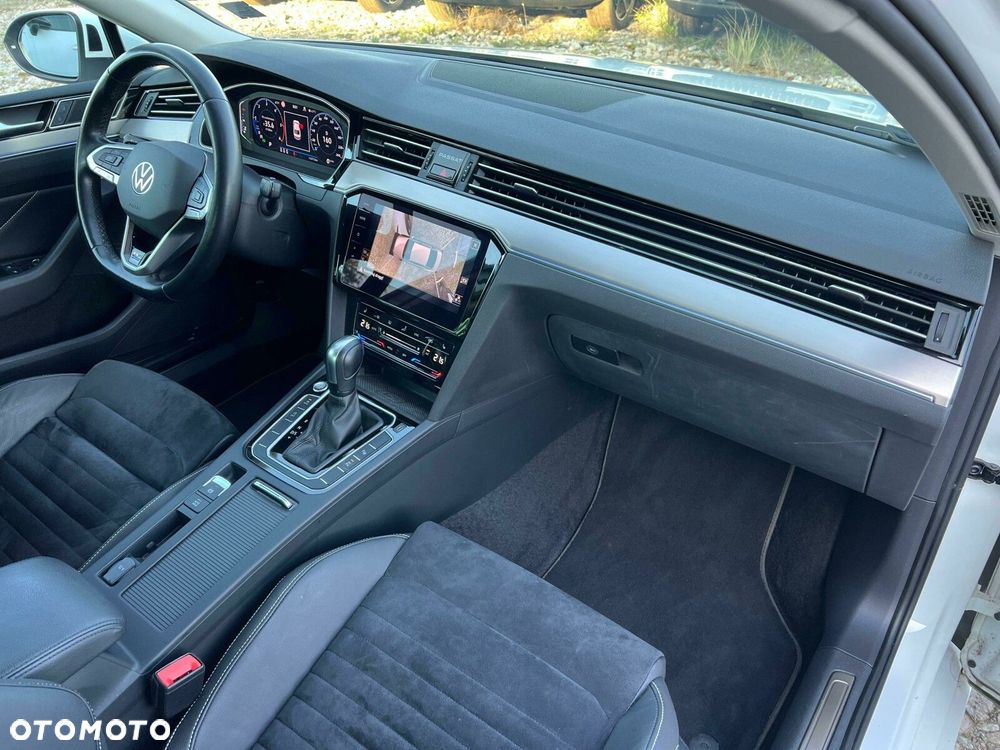 Volkswagen Passat 2.0 TDI 4Mot Elegance DSG - 12