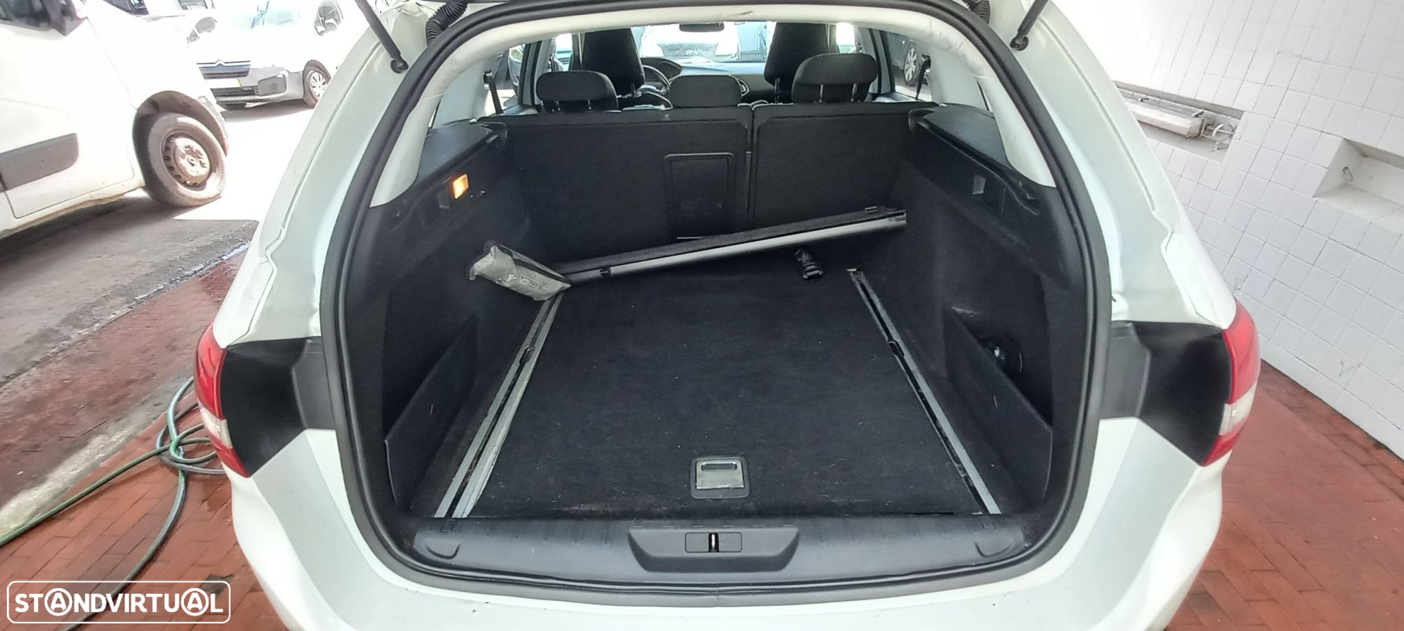 Peugeot 308 SW 1.6 BlueHDi Allure - 18