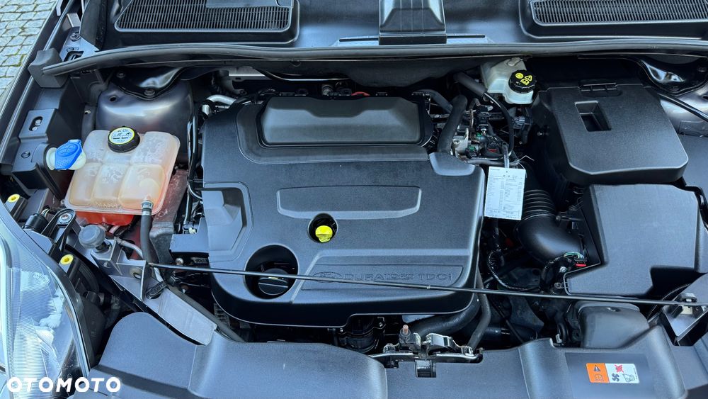 Ford Kuga 2.0 TDCi 4x4 Champions Edition - 34