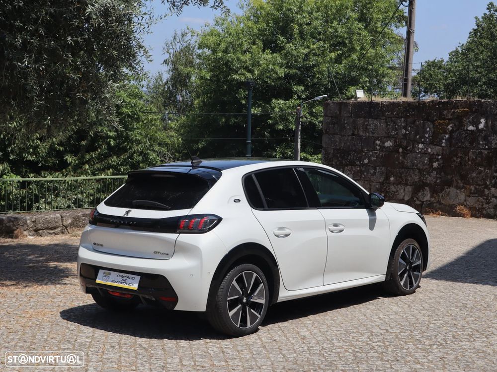Peugeot e-208 GT - 4