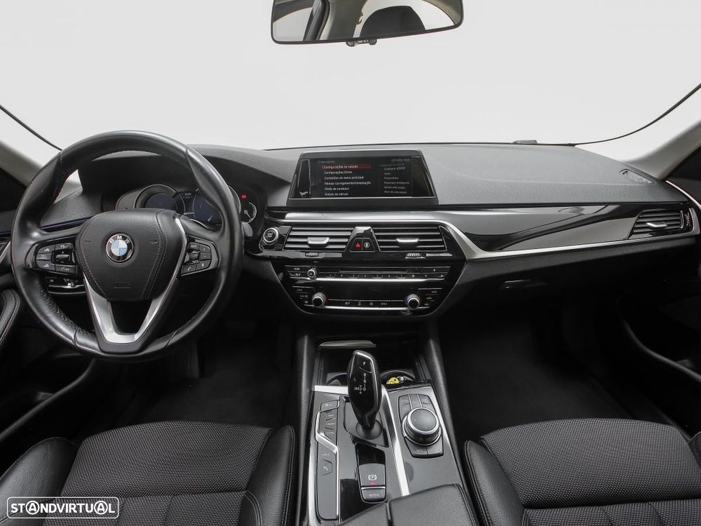 BMW 530 e iPerformance Line Sport - 6