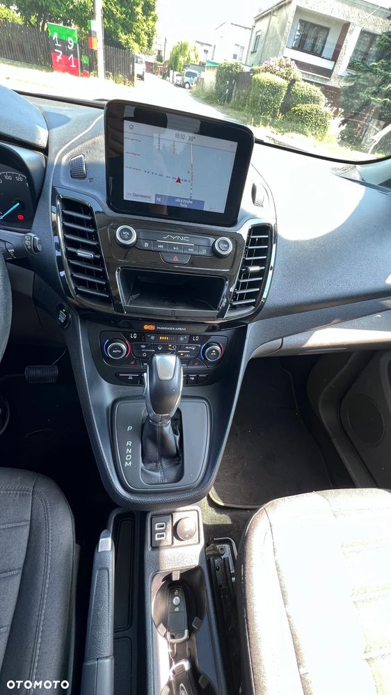 Ford Tourneo Connect Grand - 19