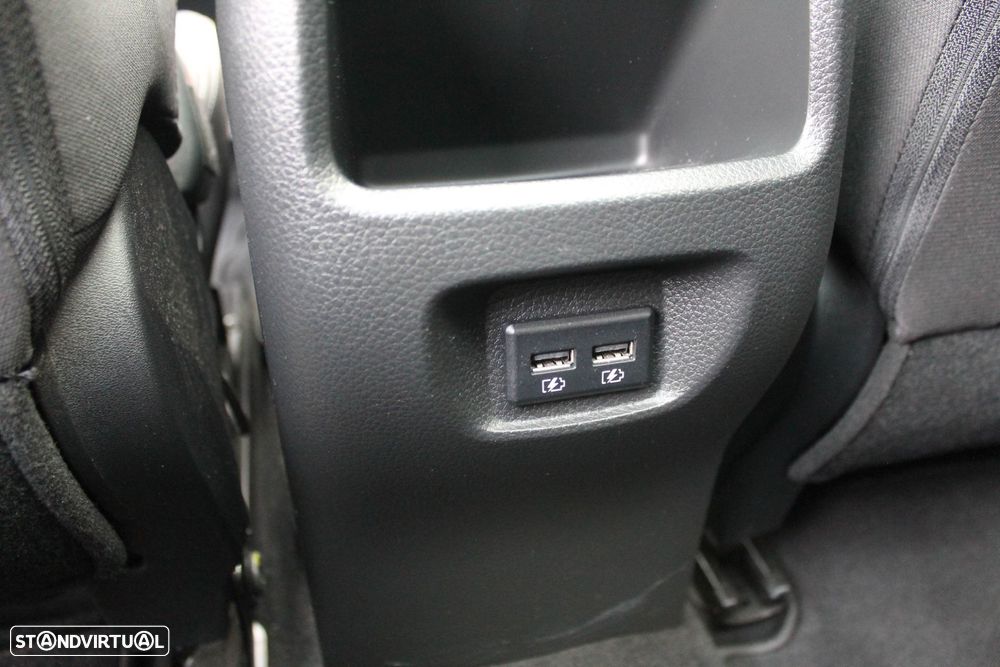 Nissan Qashqai 1.5 dCi N-Connecta J18+Led - 25