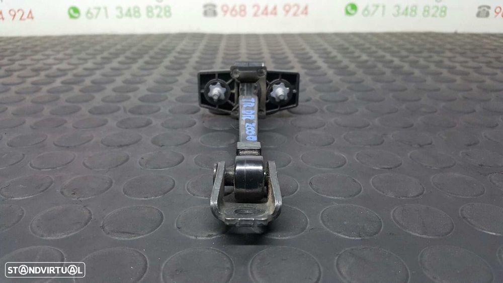 RETENTOR DA PORTA TRASEIRA DIREITA RENAULT CLIO IV DYNAMIQUE - 2