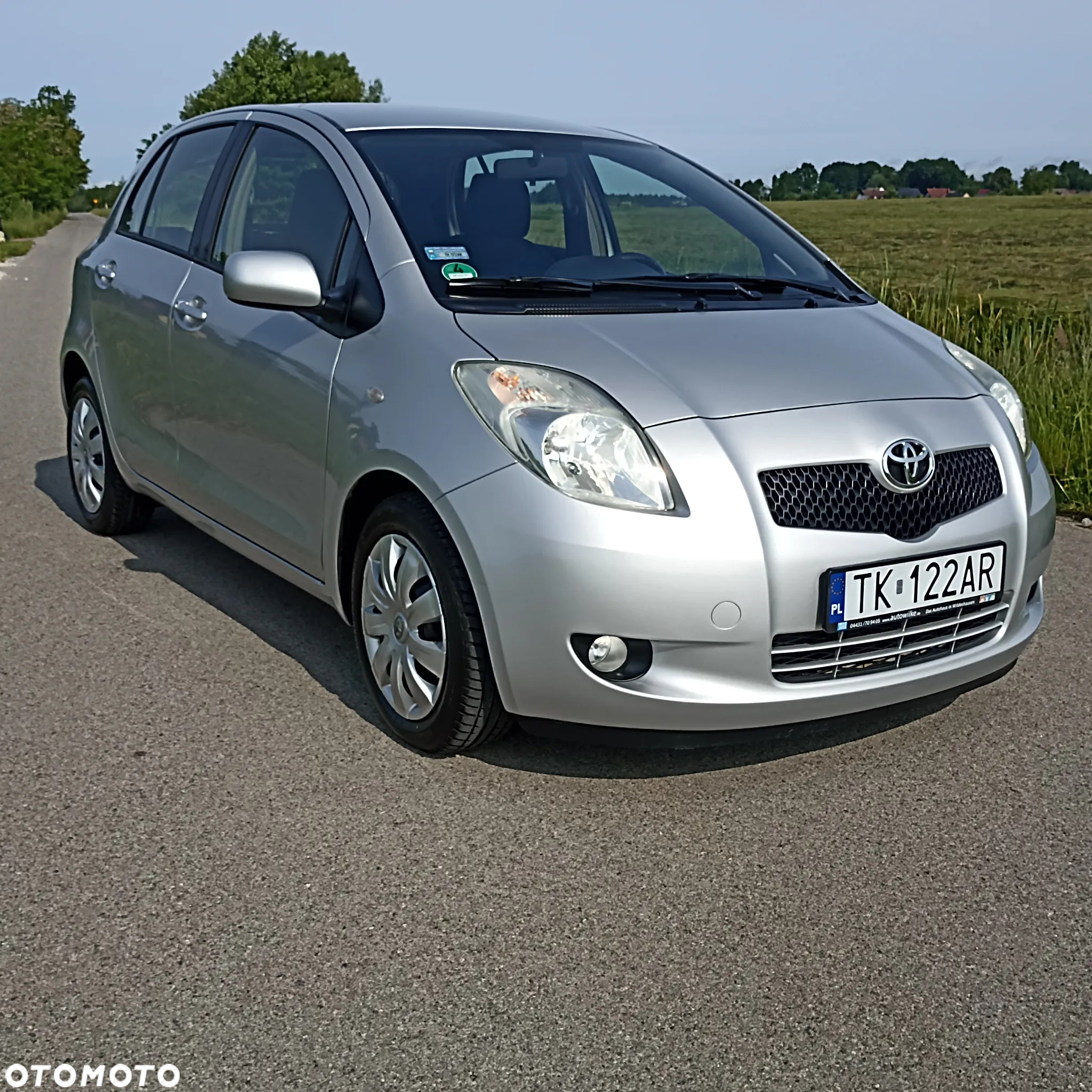 Toyota Yaris 1.3 Prestige - 27