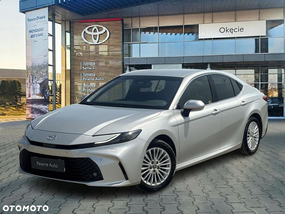 Toyota Camry - 1