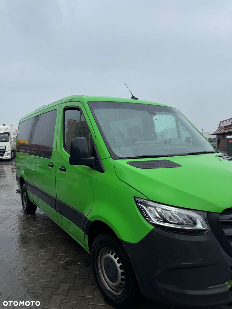 Mercedes-Benz Sprinter - 2