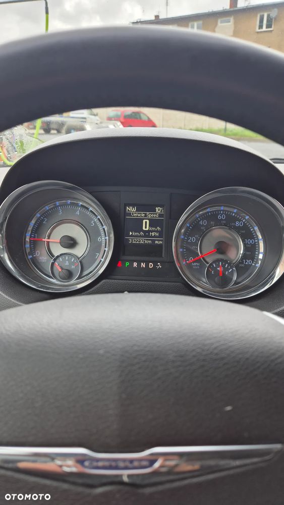 Chrysler Town & Country 3.6 Touring - 16