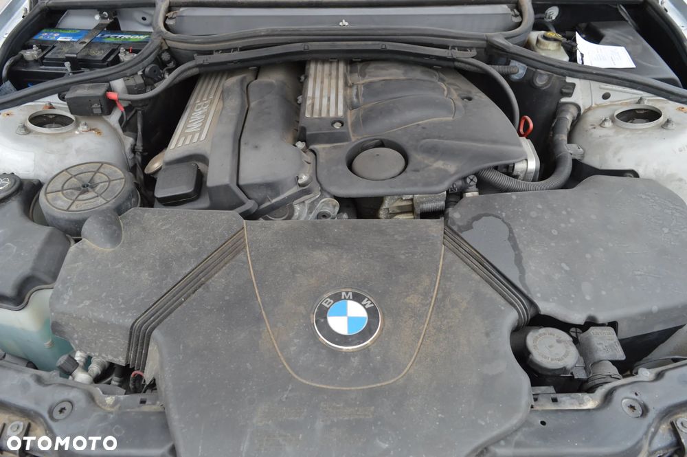 BMW Seria 3 318i - 18