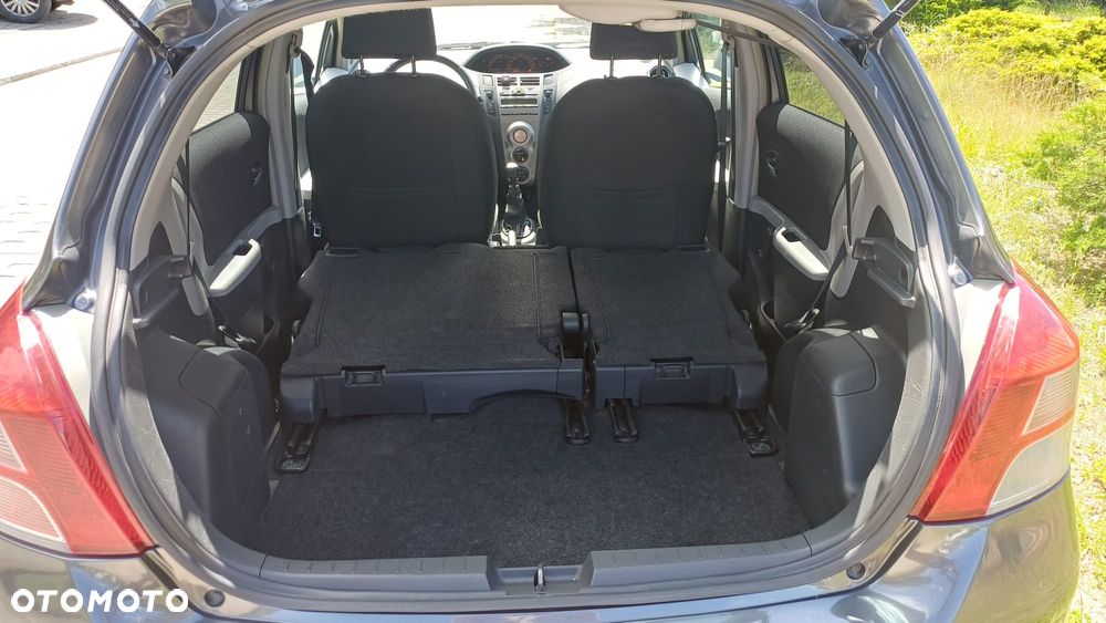 Toyota Yaris 1.33 Premium - 7