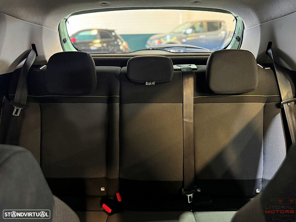 Citroën C3 1.2 PureTech Feel - 29