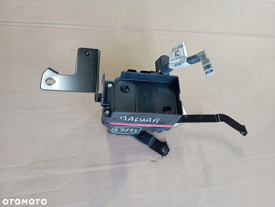 JAGUAR XF WZMACNIACZ KONWERTER SKRZYNKA FUSE BOX CX23-14K131-BC - 1