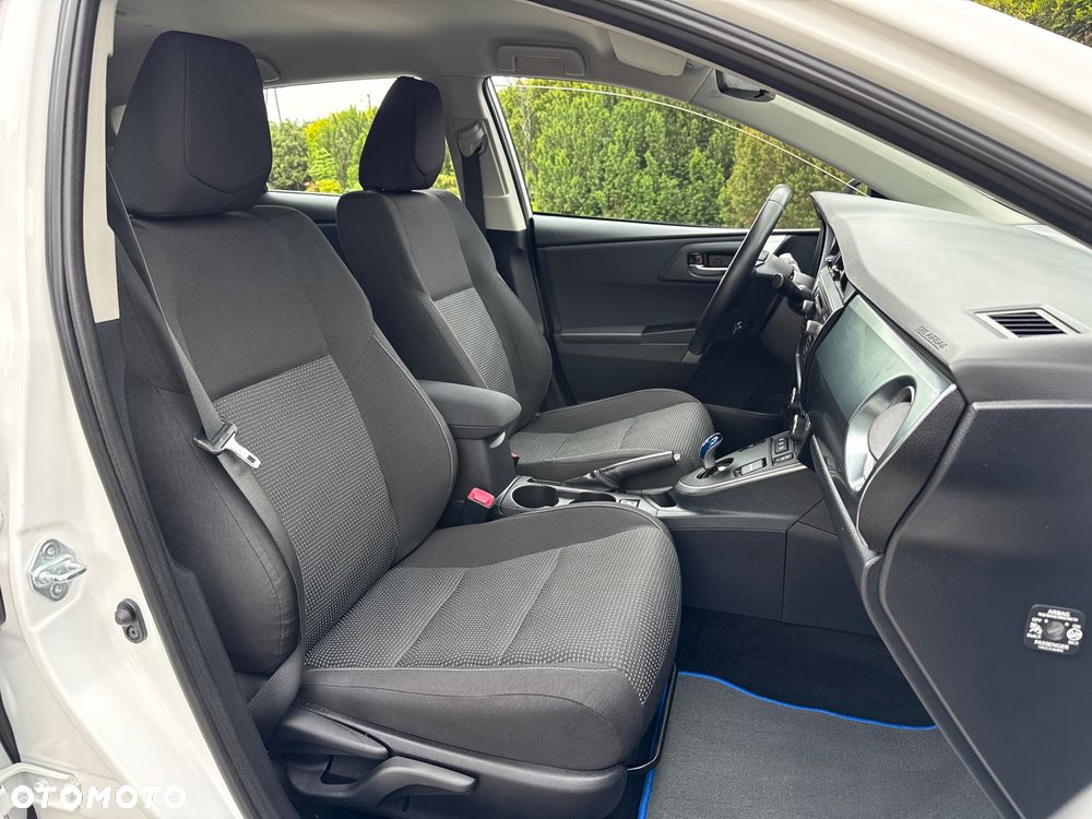 Toyota Auris - 17