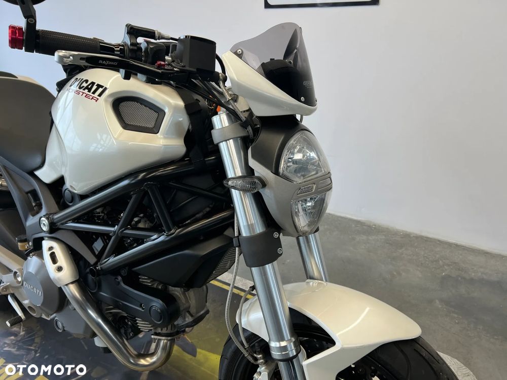 Ducati Monster - 22
