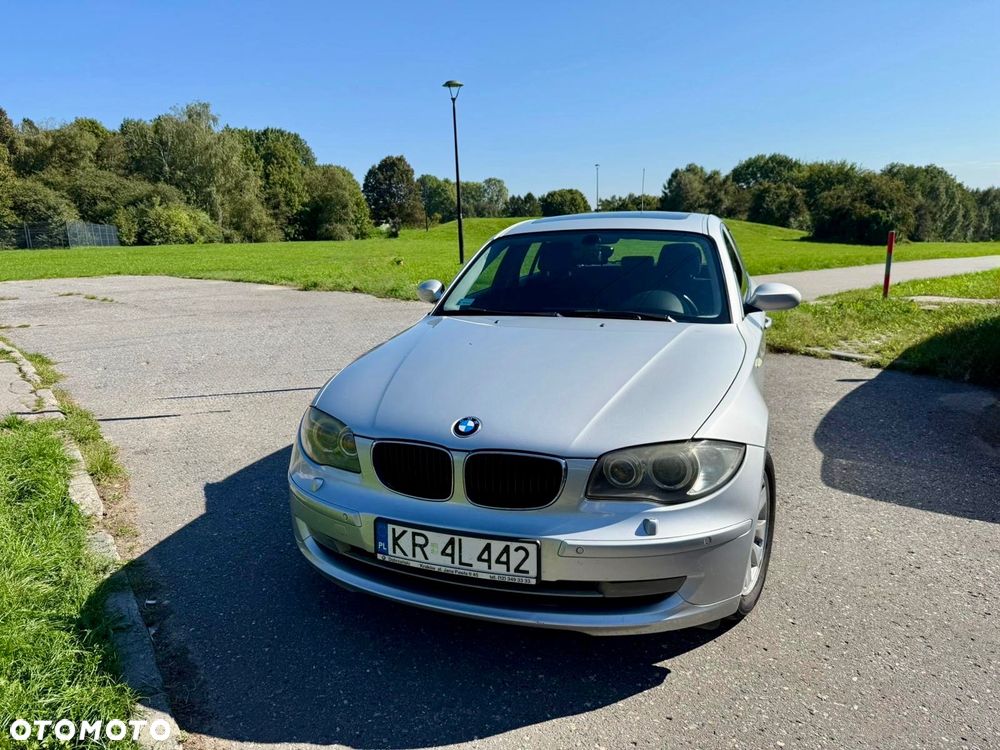 BMW Seria 1 118d DPF - 1