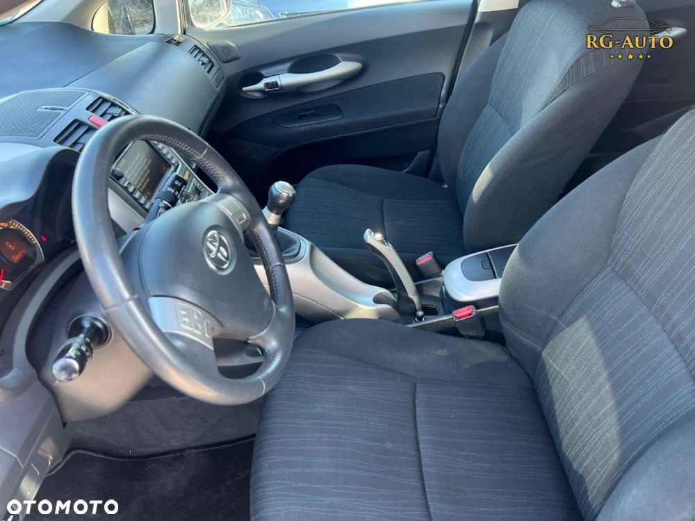 Toyota Auris - 30