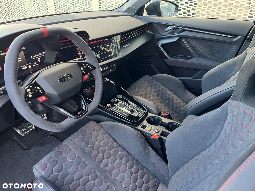 Audi RS3 Limousine - 21