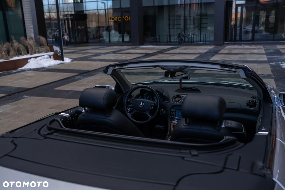 Mercedes-Benz SL - 24