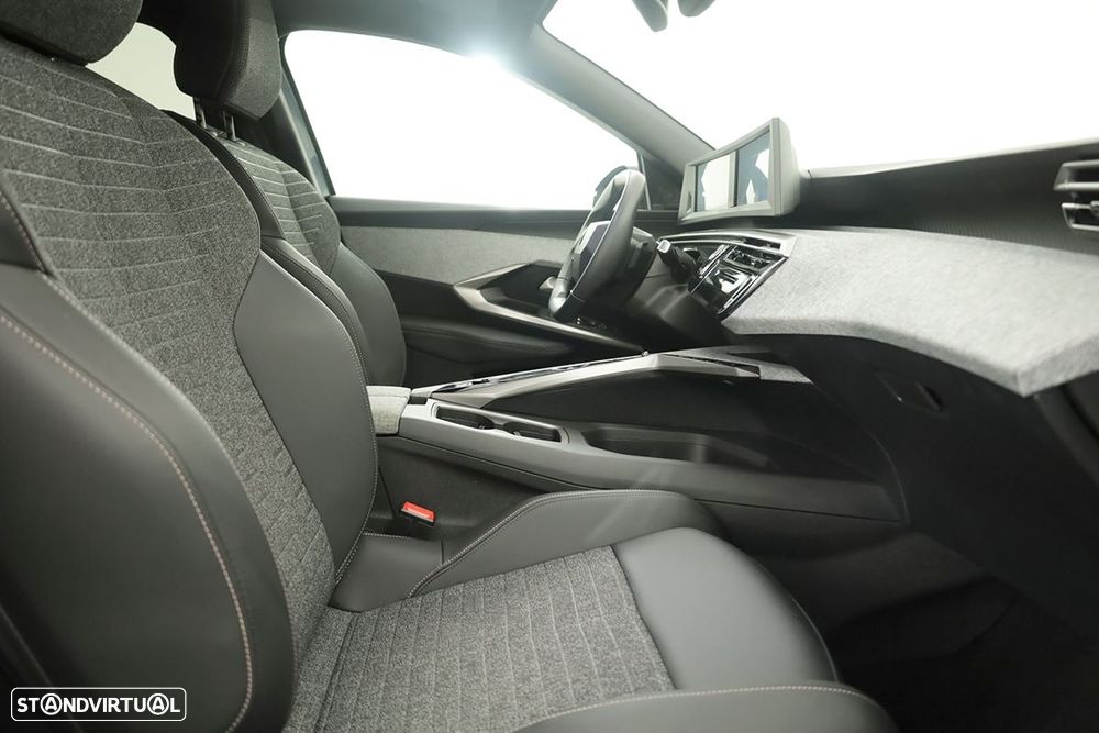 Peugeot 5008 1.2 Hybrid Allure e-DCS6 - 17